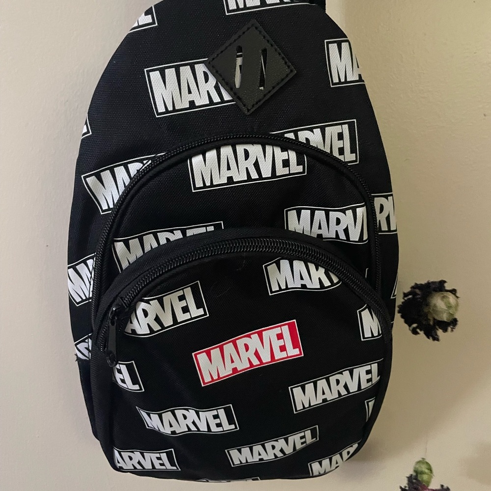 Miniso Marvel side bag